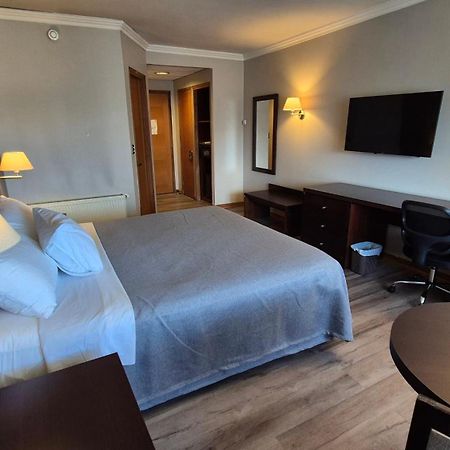 Hotel Diego De Almagro Coyhaique Buitenkant foto