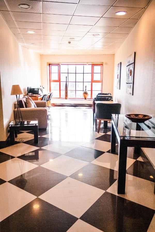 Hotel Diego De Almagro Coyhaique Buitenkant foto