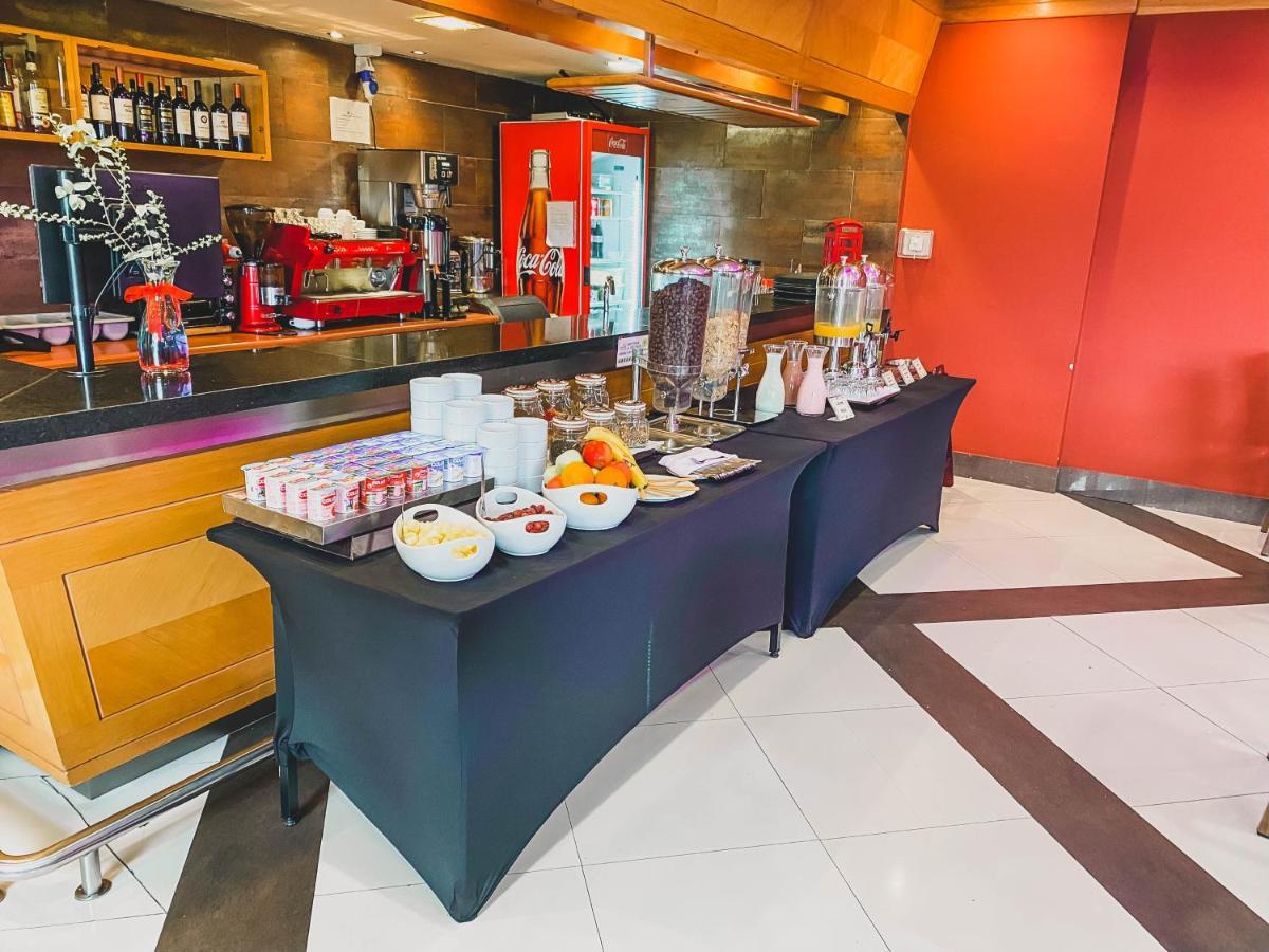 Hotel Diego De Almagro Coyhaique Buitenkant foto
