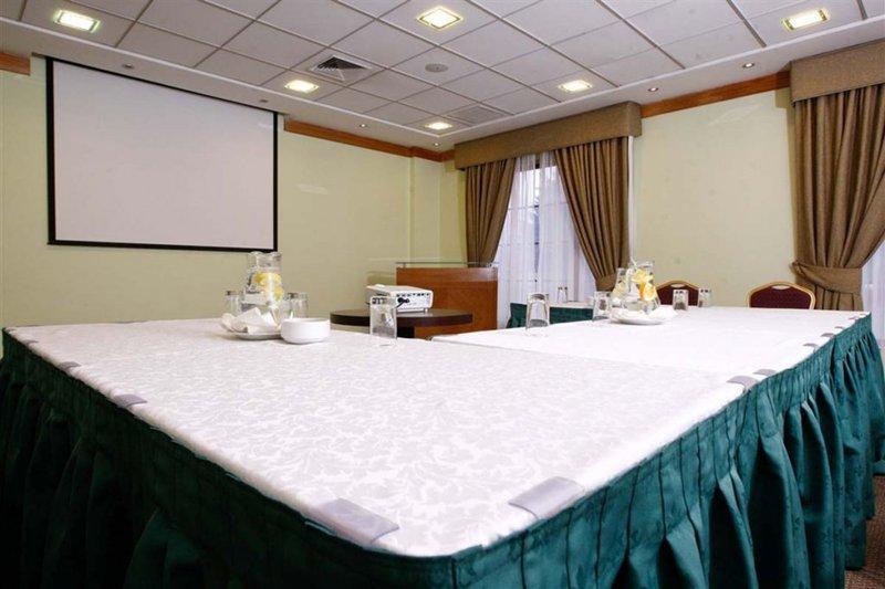 Hotel Diego De Almagro Coyhaique Buitenkant foto